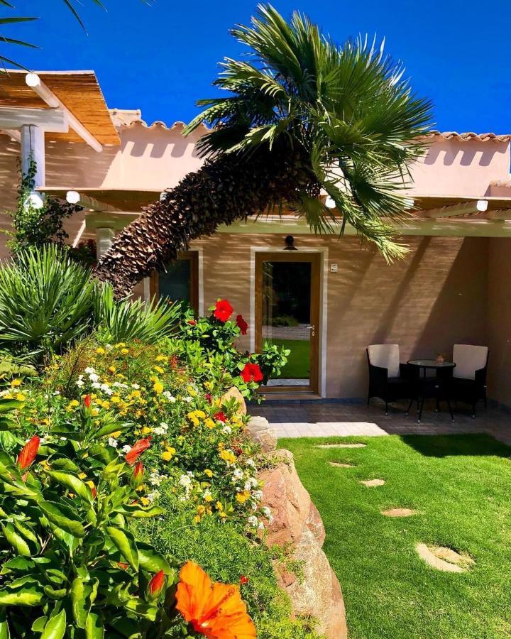 Acquamaris Tuerredda Bed & Breakfast Теулада Екстериор снимка